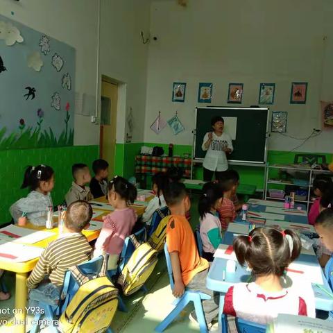 “温馨五月花，感恩母亲节”红蓝中二班幼儿园——母亲节