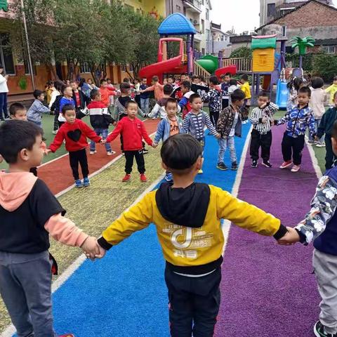 张村中心幼儿园大一班快乐的十一周