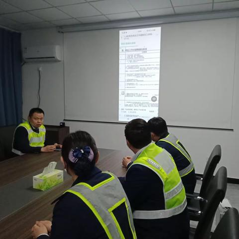 白堽收费站      学习收费精细化标准