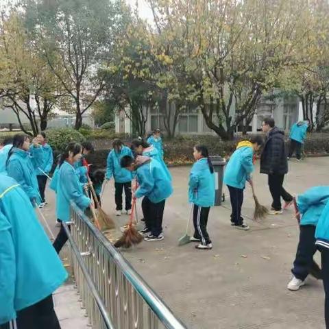上海世外教育附属莲都区天宁中学:卫生大扫除，环保志愿者在行动