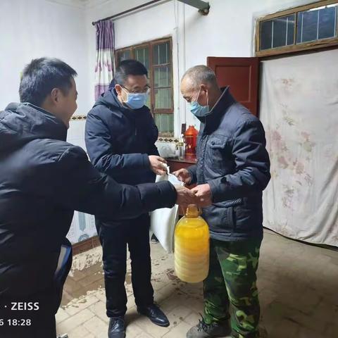 春节慰问送温暖 真情关怀暖人心