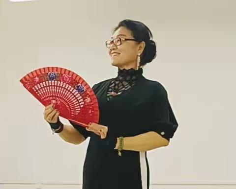 紫贞街道火炬社区老年学校张良芝老师模特班教学成果汇演