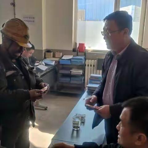 托起山里人梦想的双手