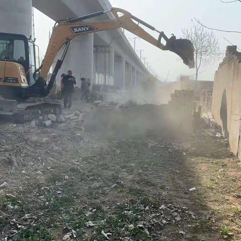 凝心聚力 持续推进居环境整治提升--高铁沿线集中整治