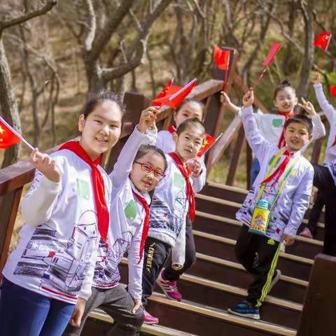 【一首赞歌 唱响一座城市 】秦皇岛图书馆世界读书日·建国70周年活动