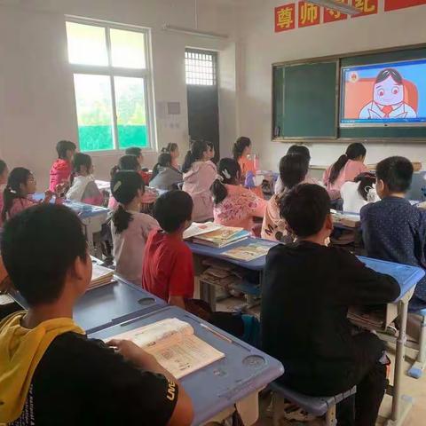 德法共建，走进校园；阳光课堂，伴我成长    ﹌柏梁镇中心小学，“阳光校园，德法共建”活动学习纪实