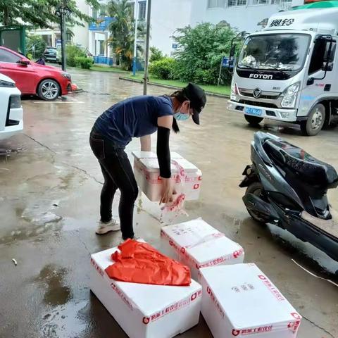 舍小家顾大家，抗疫路上夫妻俩 ——记抗疫志愿者礼纪中学教师林妙文和东兴学校教师符香儒伉俪