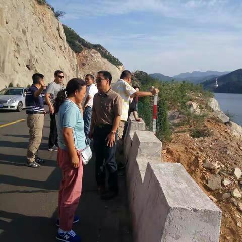 小学同学去郊游