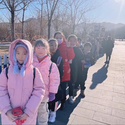 热血燃冬，助力冬奥———杜庄学区第一小学冰雪体验活动