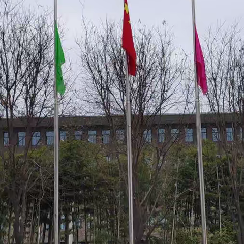 向英雄致敬  为同胞默哀
