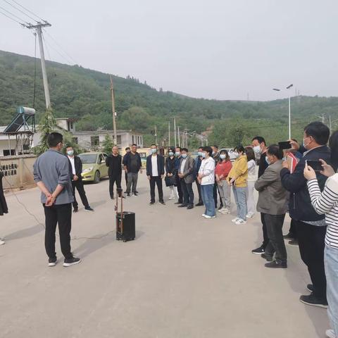 观摩交流促提升 乡村振兴树新风 硖石乡开展人居环境整治观摩活动