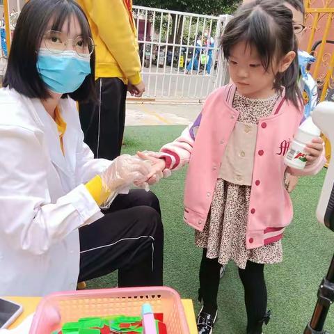 启明星海美幼儿园大三班第八周精彩回顾