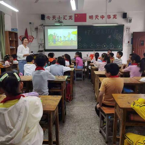 汇龙小学2026级13班《故事妈妈进校园》活动