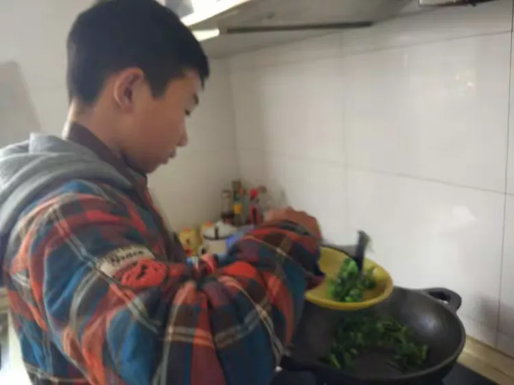 严涵的寒假生活