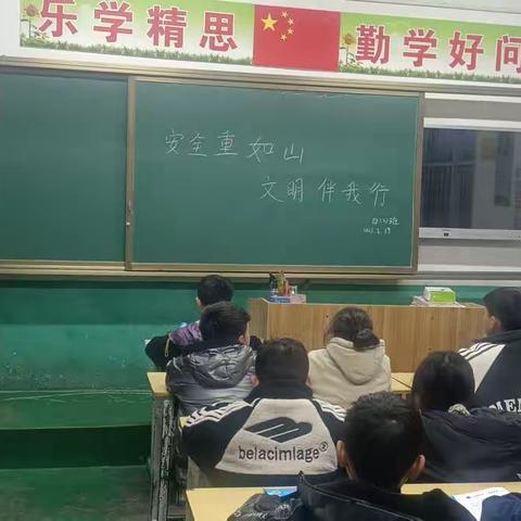 AAAAA思君令人老的美篇