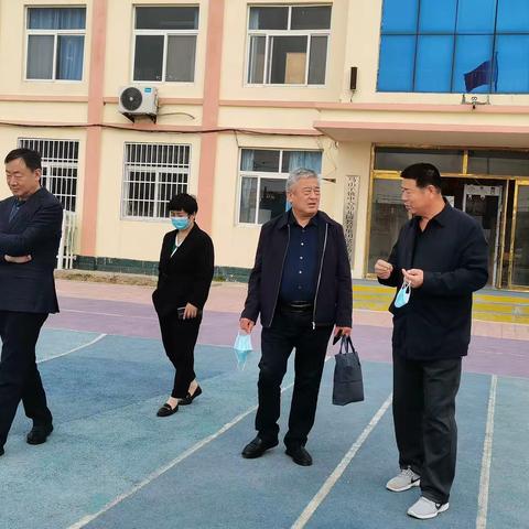 学校调研促发展，领导关怀暖人心——岔尖小学调研活动