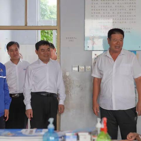 浓浓尊师意，慰问暖师心——滨化集团领导教师节来校慰问