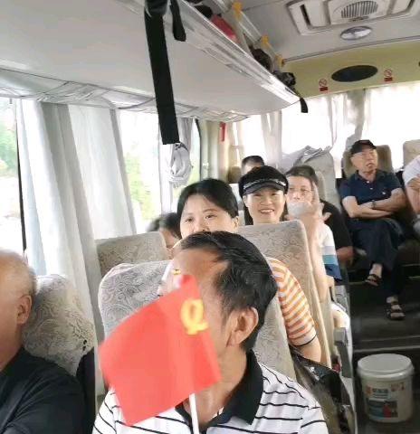 “学习百年党史，传承红色基因”