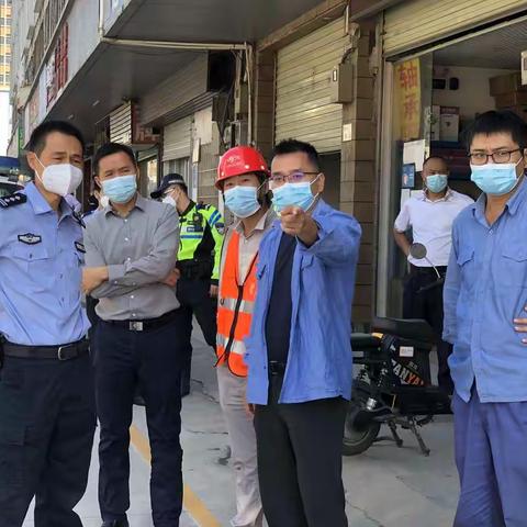 【坪地街道交安办】实地勘探调研道路隐患现场，现场督导双向防爬网安装工作-综合治理10月11日主要工作