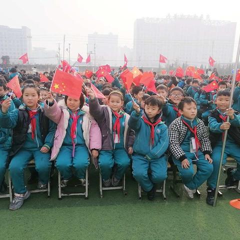 内黄县第二实验中学“庆元旦，迎新年，趣味运动会”。