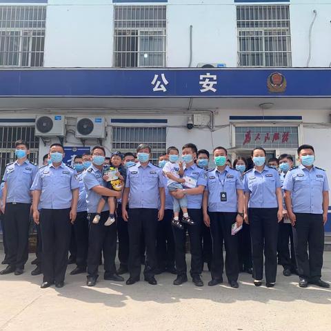 “爱心慰问迎六一，指引航向育花朵”