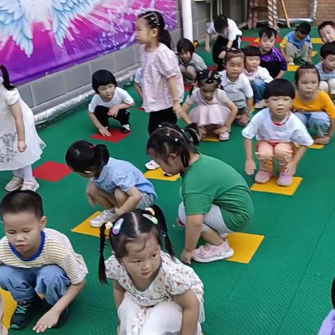 东方红幼儿园中二班宝贝秋学期在园第二周精彩回顾