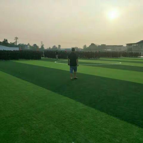 中江县兴隆中学军训故事