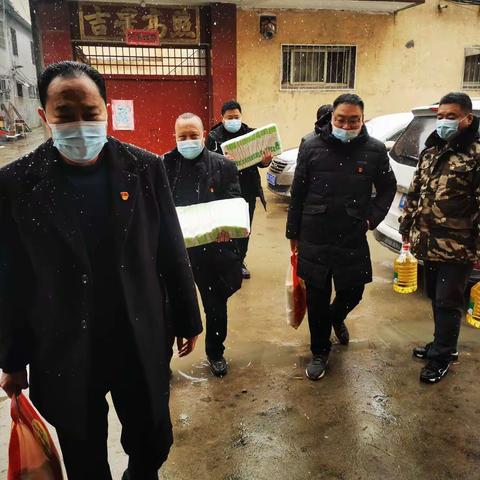 “寒冬送温暖  关怀暖人心”                        ———姜营街道龙王庙社区