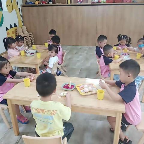 美易婴幼学苑米罗涂鸦班6.29欢乐记录