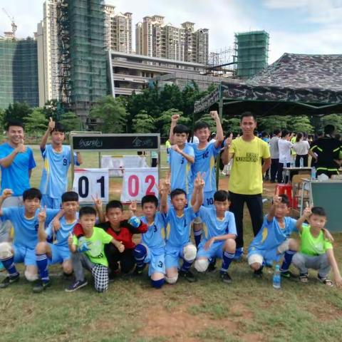 绿茵场上洒汗水  顽强拼搏逐梦想———金鸡中心小学体育风采