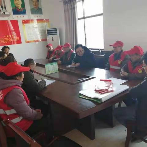 淳化县林业工作站组织干部对全县生态护林员进行节前慰问和工作督查