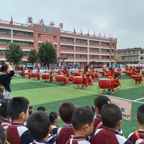 寿圣幼儿园大二班社会实践活动——初见小学 憧憬未来