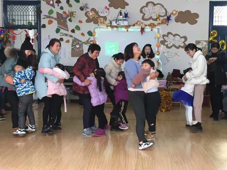 和县历阳镇幼儿园"园和家,亲和子喜迎新年"主题联欢活动