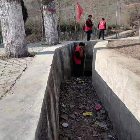 温河村开展“弘扬雷锋精神，共建文明家园”新时代文明实践活动