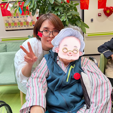 卧床8年，她重新回到了伙伴们身边！（中瑞·明德西路老年养护院个案分享））