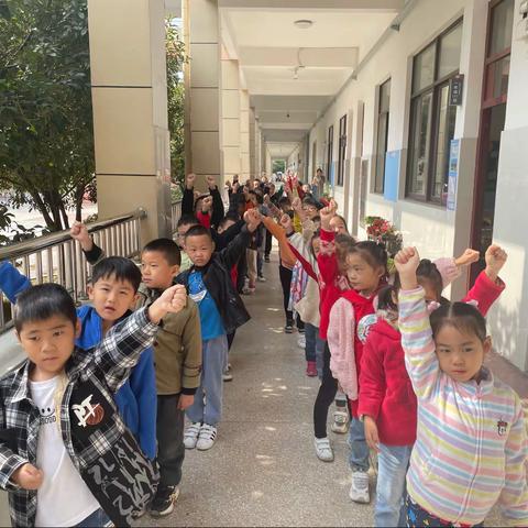 种豆欢乐多，实践促成长———一3班种都记