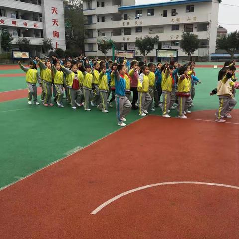 二二班班主任工作总结