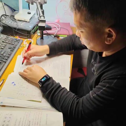 临颍县南街学校线上教学纪实。2022年11月28日