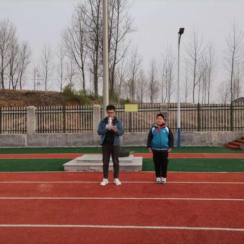 清明时节雨纷纷，祭扫英烈把泪奔。犹记浴血奋战时，吾辈传承好儿孙——暨文疃镇潘店联小清明节系列特别活动