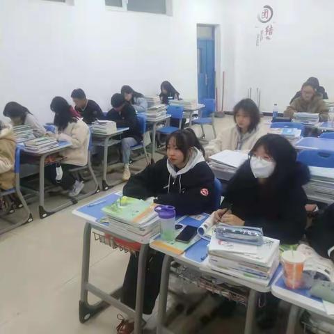 20中职幼保一班安全教育主题班会