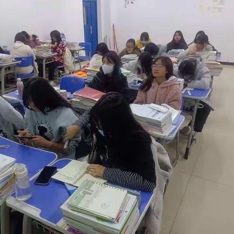 20中职幼保一班消防安全主题班会
