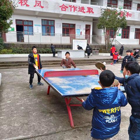 平昌县澌岸小学2021年秋后课后服务——落实“双减”政策，促进学生幸福成长。