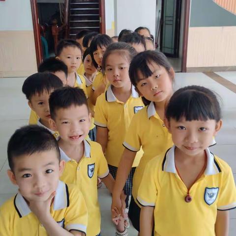 “我与小学零距离”——思展幼儿园参观小学活动