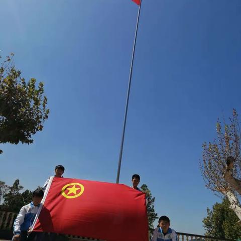 上畈中学“重温入团誓词，永葆入团初心”特别主题团日活动