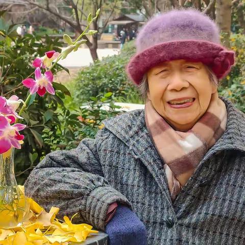 妈妈，我们爱你！