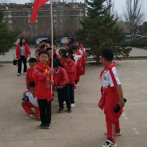 【二小★ 德育】参观科技馆  放飞科技梦——记乌中旗第二小学二(7)班社会实践活动