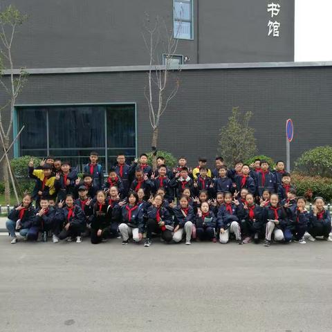 伴着梦想去飞翔