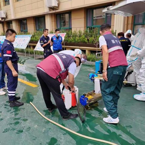 泉城义警应急救援服务中心护航开学季