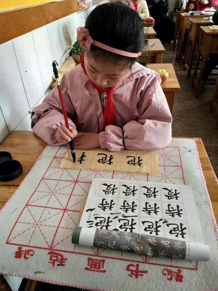 徐沟镇中心校永兴小学社团活动绽放光彩