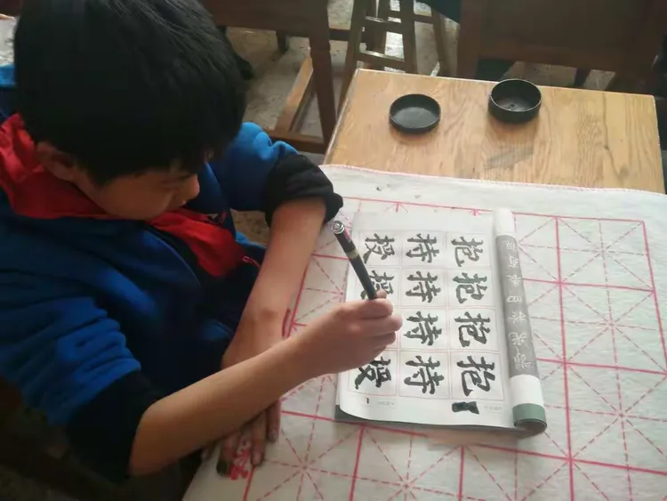 徐沟镇中心校永兴小学社团活动绽放光彩